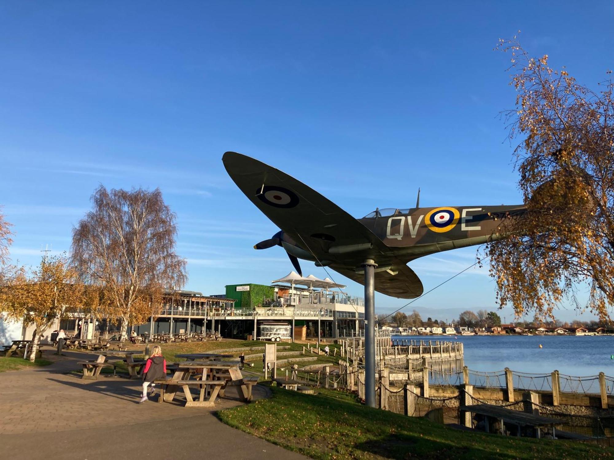 Tattershall Lakes Pet Friendly Hot Tub Breaks Hotel Exterior photo